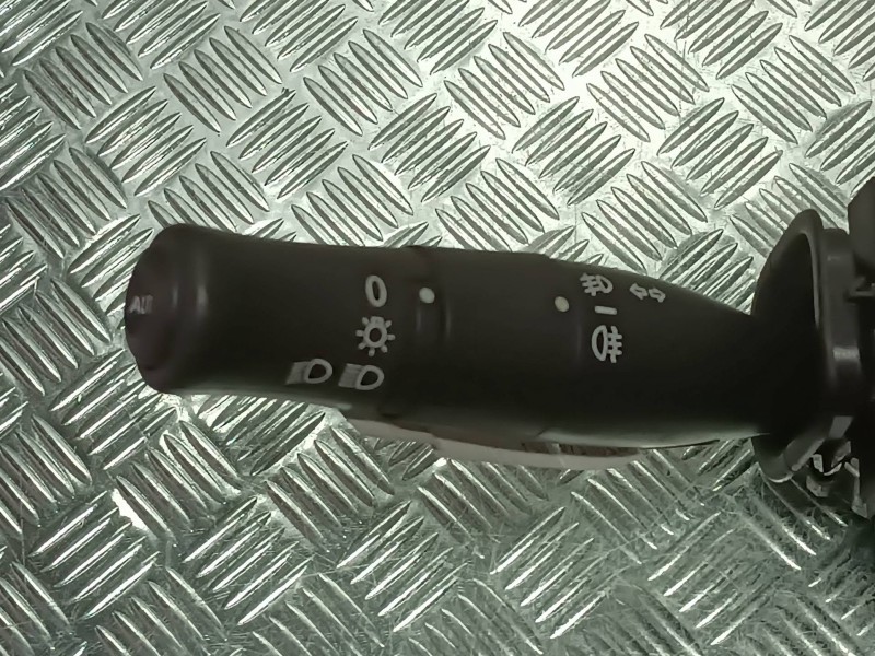 Recambio de mando luces para renault megane ii berlina 5p referencia OEM IAM 82002164621  VALEO