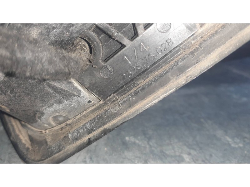 Recambio de retrovisor derecho para peugeot 3008 referencia OEM IAM 232676028 CON PILOTO ELECTRICO