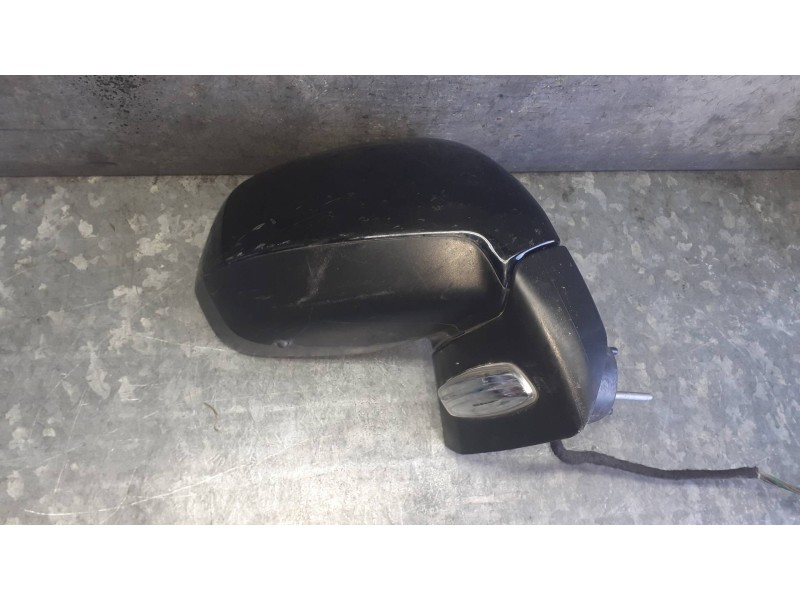 Recambio de retrovisor derecho para peugeot 3008 referencia OEM IAM 232676028 CON PILOTO ELECTRICO