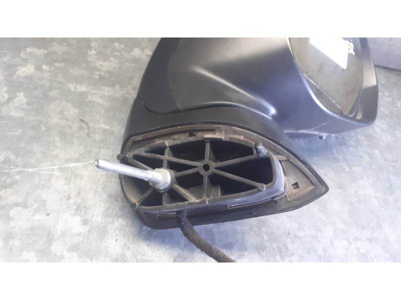 Recambio de retrovisor derecho para peugeot 3008 referencia OEM IAM 232676028 CON PILOTO ELECTRICO