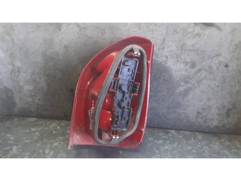 Recambio de piloto trasero izquierdo para citroen xsara picasso referencia OEM IAM 9631564080 89300231 VALEO