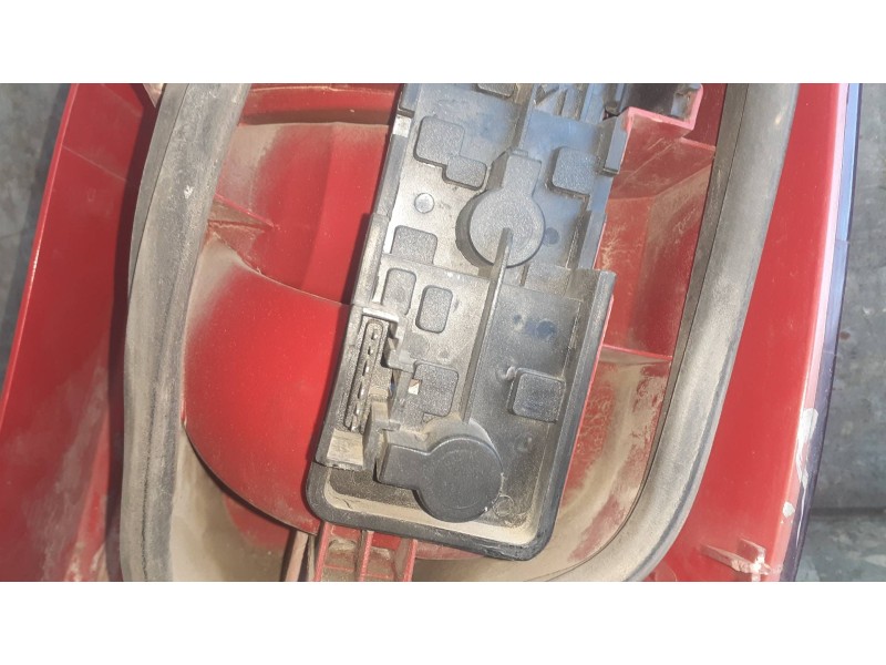 Recambio de piloto trasero izquierdo para citroen xsara picasso referencia OEM IAM 9631564080 89300231 VALEO