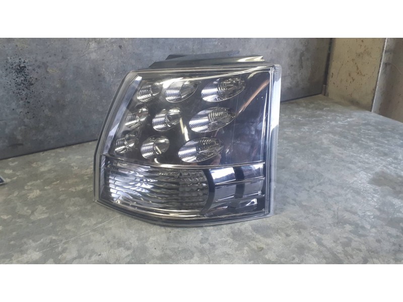 Recambio de piloto trasero derecho para mitsubishi outlander (cw0) referencia OEM IAM 22087920 22087813 KOITO