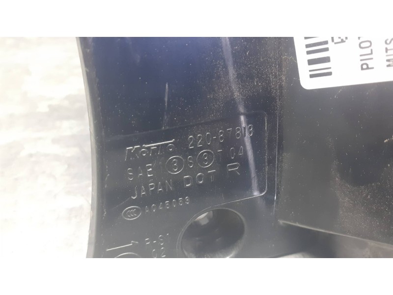 Recambio de piloto trasero derecho para mitsubishi outlander (cw0) referencia OEM IAM 22087920 22087813 KOITO