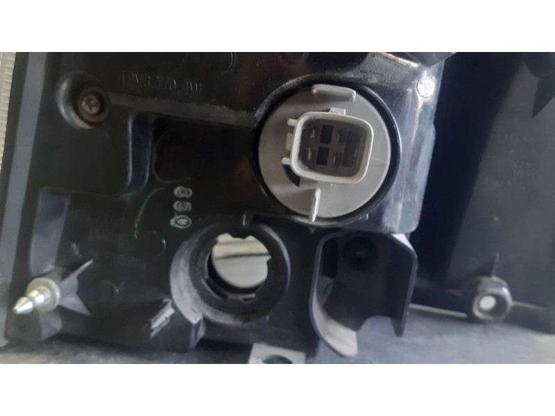 Recambio de piloto trasero derecho para mitsubishi outlander (cw0) referencia OEM IAM 22087920 22087813 KOITO