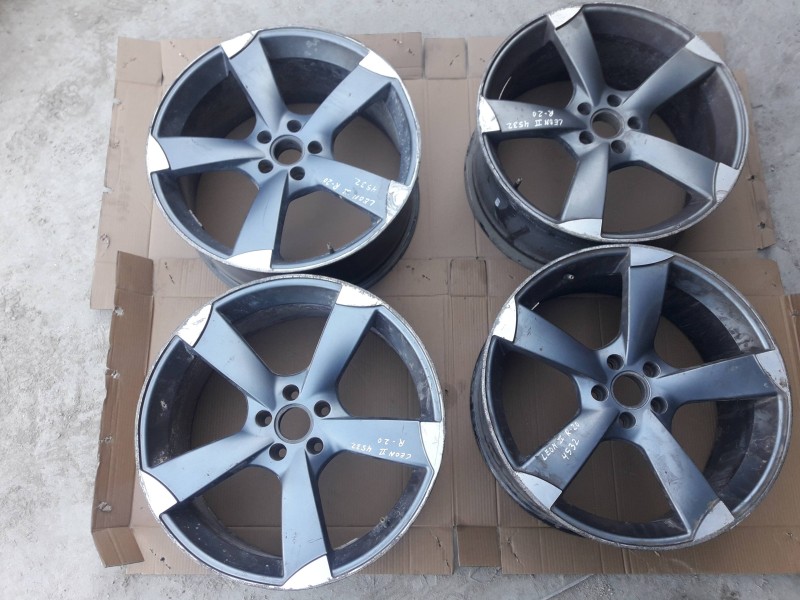 Recambio de juego llantas para seat leon (1p1) referencia OEM IAM  9JX20H2 ET45 5T