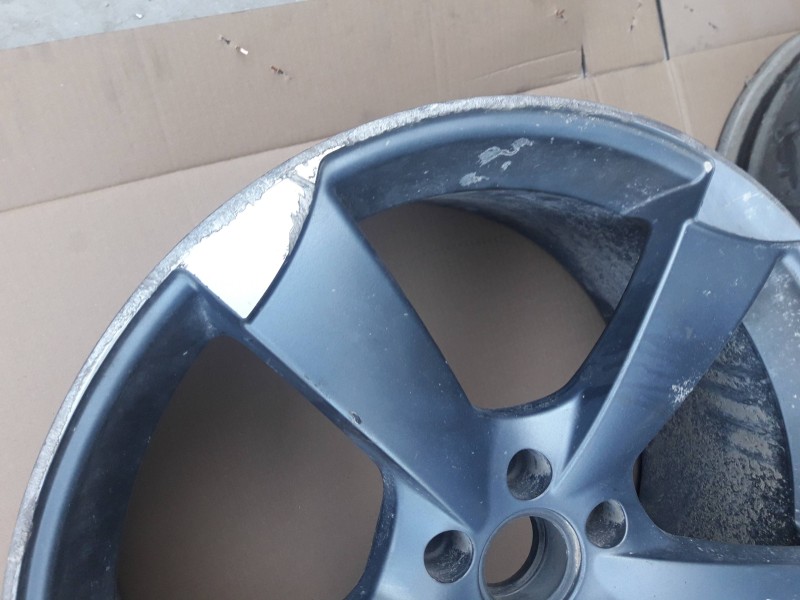 Recambio de juego llantas para seat leon (1p1) referencia OEM IAM  9JX20H2 ET45 5T