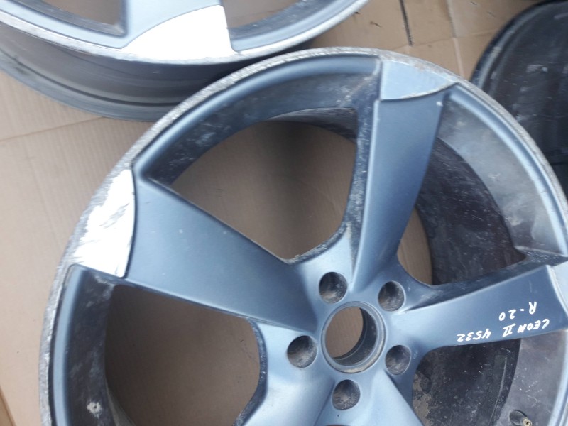 Recambio de juego llantas para seat leon (1p1) referencia OEM IAM  9JX20H2 ET45 5T