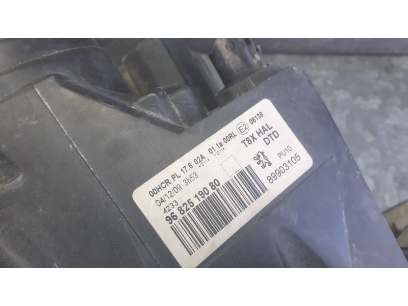 Recambio de faro derecho para peugeot 3008 referencia OEM IAM 9682519080  89903105