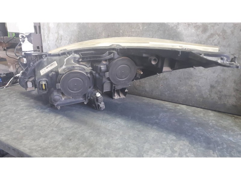 Recambio de faro derecho para peugeot 3008 referencia OEM IAM 9682519080  89903105