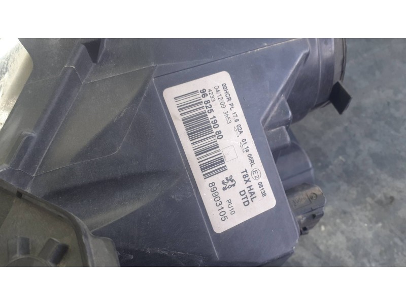 Recambio de faro derecho para peugeot 3008 referencia OEM IAM 9682519080  89903105