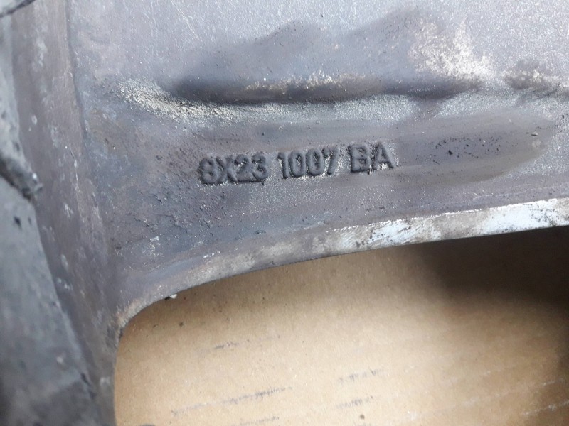 Recambio de juego llantas para jaguar xf referencia OEM IAM 8X231007BA 8.5JX18CH2 ET49 5T