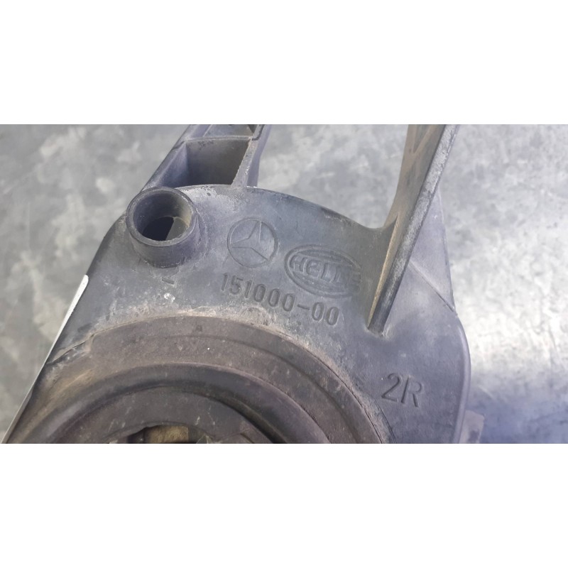 Recambio de faro antiniebla derecho para mercedes-benz clase c (w203) sportcoupe referencia OEM IAM 2158200656 1NA00797602 HELLA