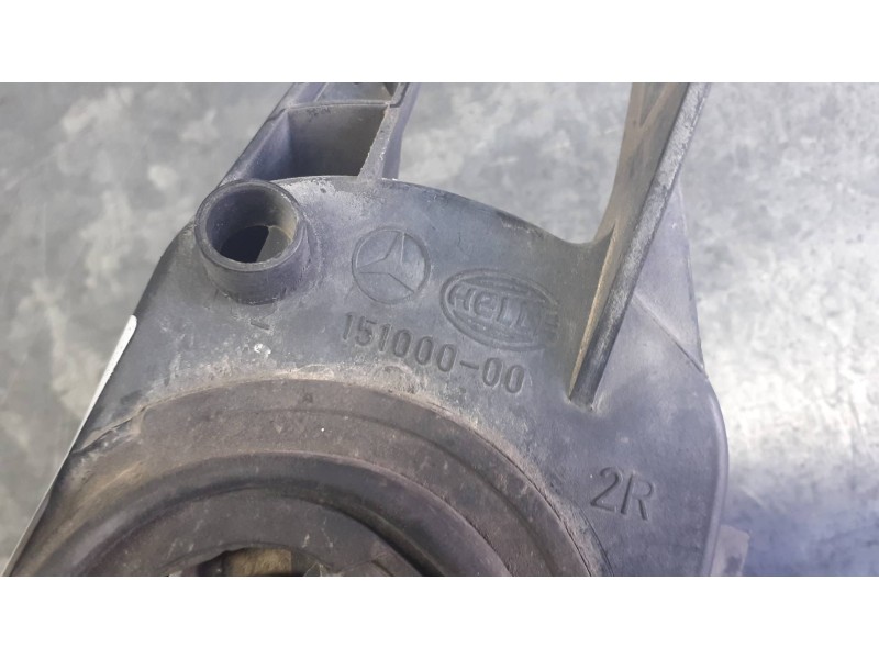 Recambio de faro antiniebla derecho para mercedes-benz clase c (w203) sportcoupe referencia OEM IAM 2158200656 1NA00797602 HELLA