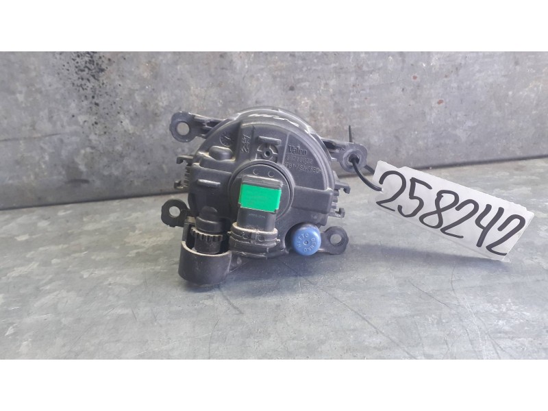 Recambio de faro antiniebla derecho para mitsubishi outlander (cw0) referencia OEM IAM 89203951 MN142091 89210622