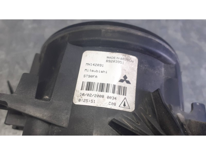 Recambio de faro antiniebla derecho para mitsubishi outlander (cw0) referencia OEM IAM 89203951 MN142091 89210622