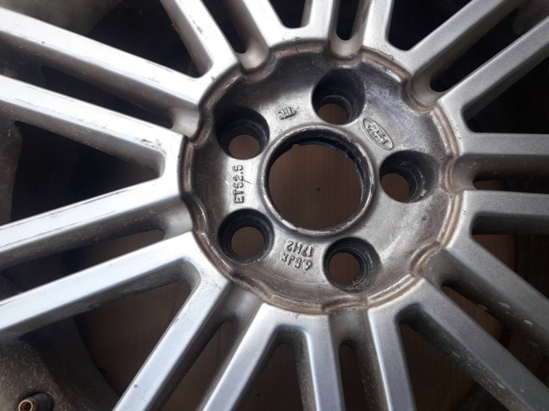 Recambio de juego llantas para ford focus berlina (cap) referencia OEM IAM M5JEA 3M5JCA 6.5JX17H2 ET52.5