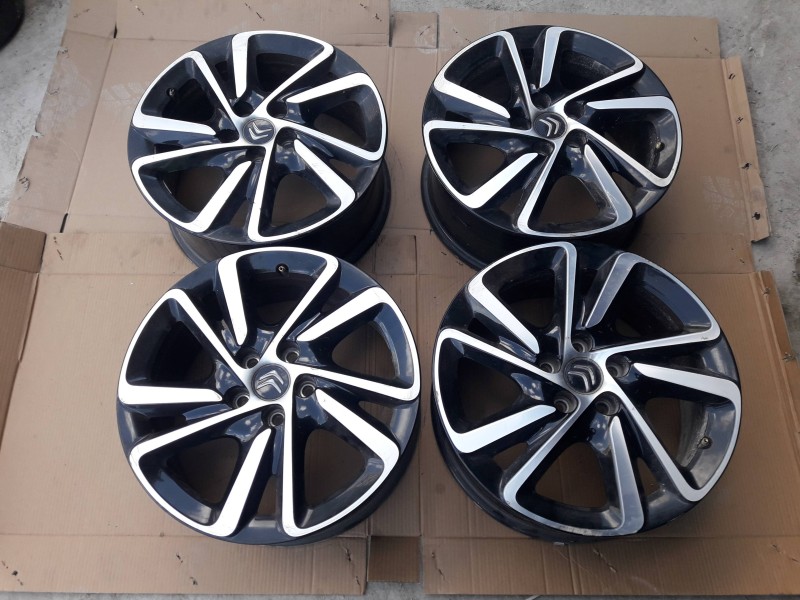 Recambio de juego llantas para citroen c4 berlina referencia OEM IAM 9813863177 7J17 04322X