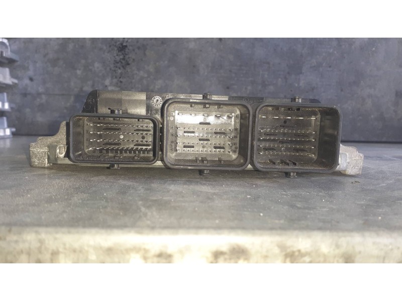 Recambio de centralita motor uce para ford focus lim. (cb8) referencia OEM IAM BV6112A650MH S180133038B CONTINENTAL - FOMOCO