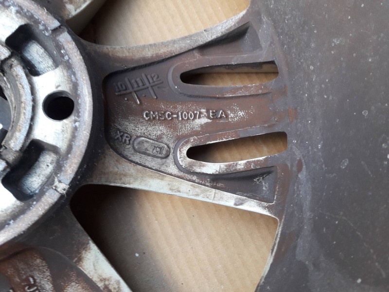 Recambio de juego llantas para ford focus lim. (cb8) referencia OEM IAM CM5C1007EA 7JX16H2X50 5TORNILLOS