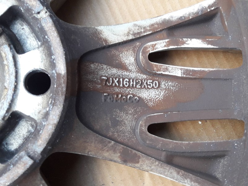 Recambio de juego llantas para ford focus lim. (cb8) referencia OEM IAM CM5C1007EA 7JX16H2X50 5TORNILLOS