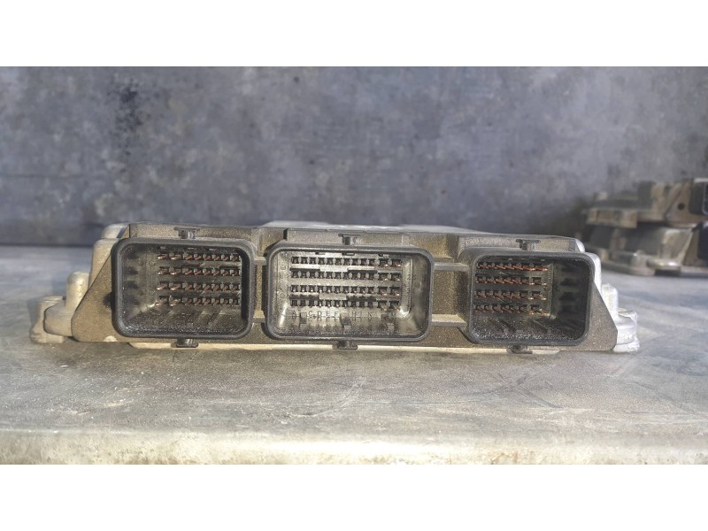 Recambio de centralita motor uce para peugeot 207 referencia OEM IAM 9663475880 0281012529 BOSCH