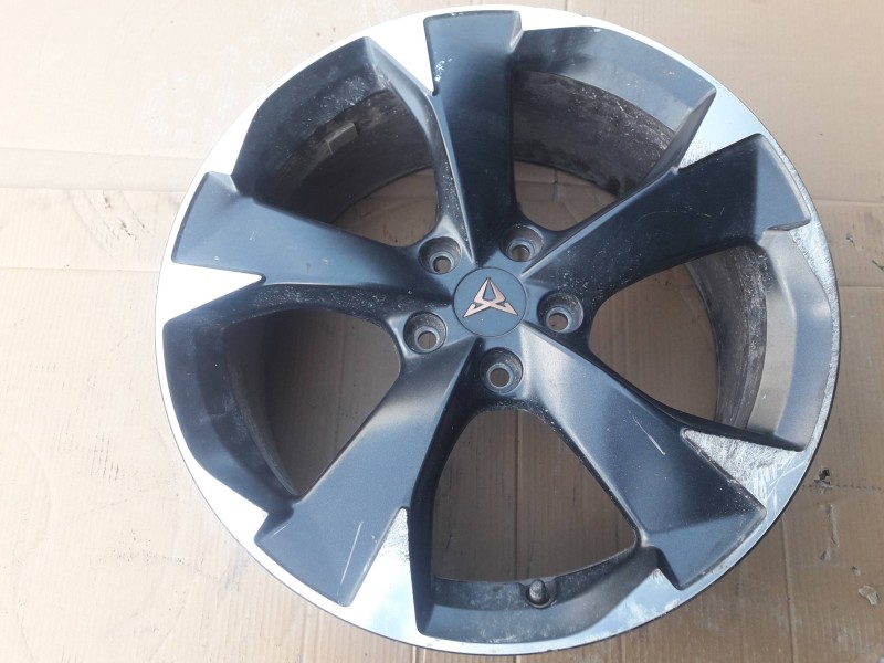 Recambio de llanta para cupra leon (kl1) referencia OEM IAM 5FA601025H 7,5JX18H2 ET46 5TORNILLOS