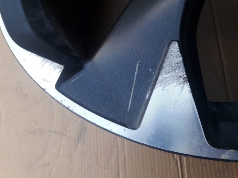 Recambio de llanta para cupra leon (kl1) referencia OEM IAM 5FA601025H 7,5JX18H2 ET46 5TORNILLOS