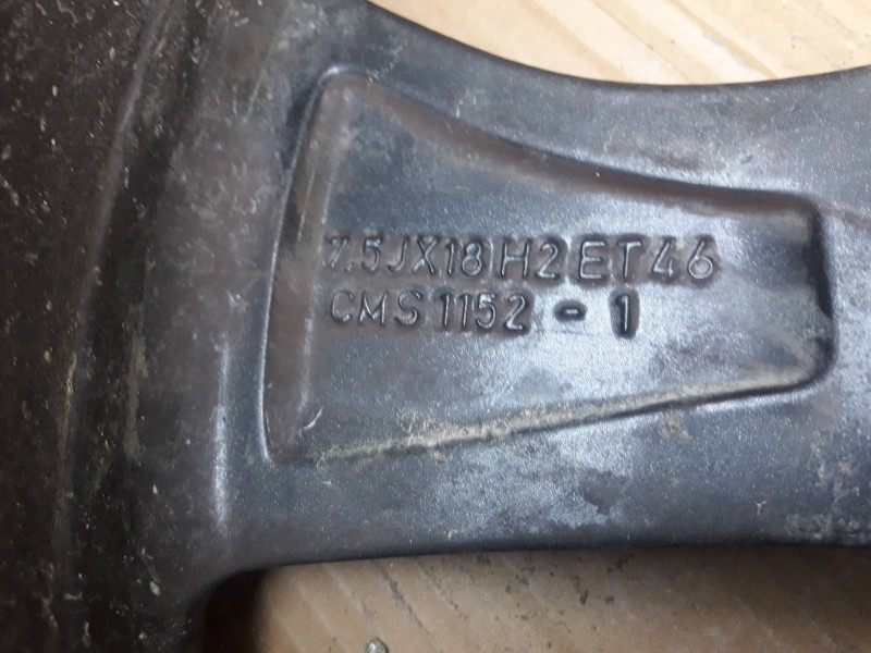 Recambio de llanta para cupra leon (kl1) referencia OEM IAM 5FA601025H 7,5JX18H2 ET46 5TORNILLOS