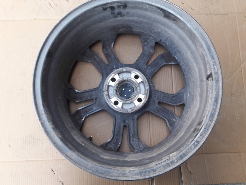 Recambio de llanta para ford fiesta (ce1) referencia OEM IAM H1BJ1007D1A E7,0JX17H2 ET47,5 4 TORNILLOS