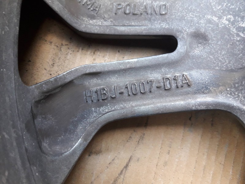 Recambio de llanta para ford fiesta (ce1) referencia OEM IAM H1BJ1007D1A E7,0JX17H2 ET47,5 4 TORNILLOS