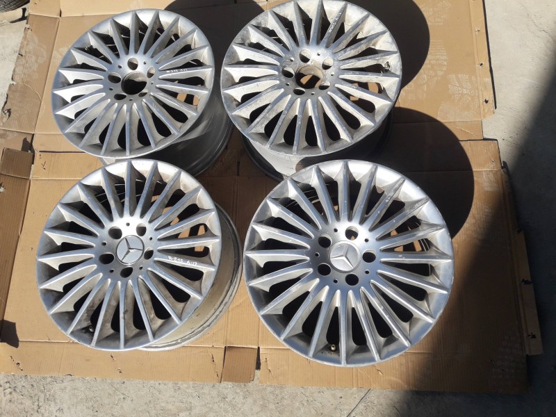 Recambio de juego llantas para mercedes-benz clase e (w212) lim. referencia OEM IAM A2124015402 8JX17H2 ET48 5TORNILLOS