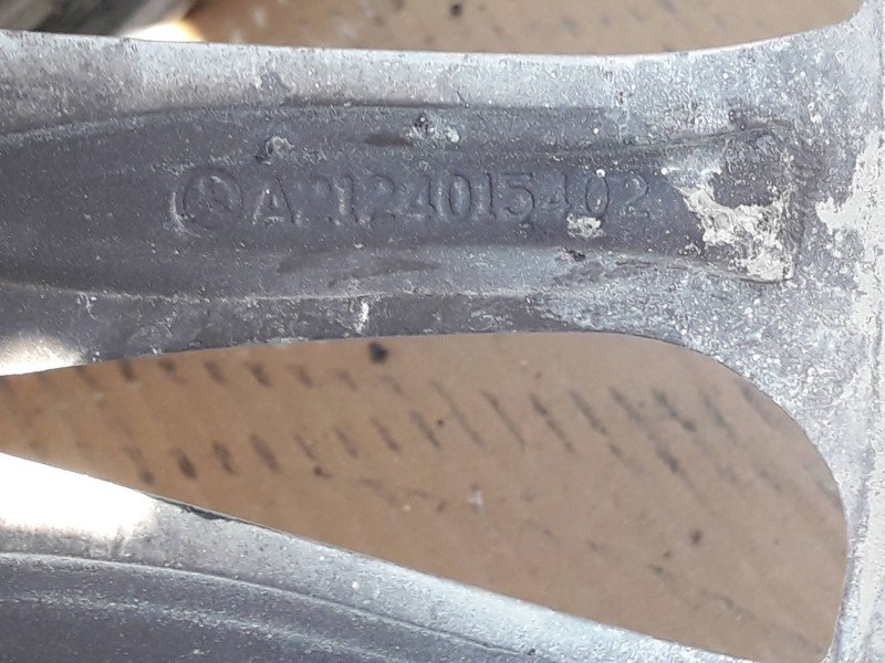 Recambio de juego llantas para mercedes-benz clase e (w212) lim. referencia OEM IAM A2124015402 8JX17H2 ET48 5TORNILLOS