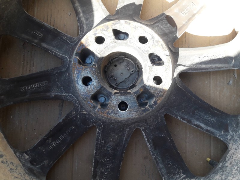 Recambio de llanta para audi a4 berlina (8w2) referencia OEM IAM 8K0601025BT 8,0JX18H2 ET47 5TORNILLOS