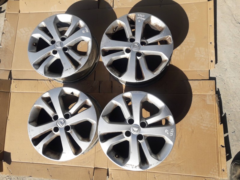 Recambio de juego llantas para dacia lodgy referencia OEM IAM 403006527RA 6JX16 4H240 4TORNILLOS