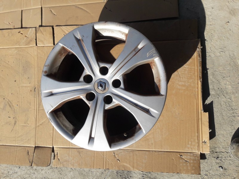 Recambio de llanta para renault megane iii coupe referencia OEM IAM 403000051RC 7J17 5CH49 5TORNILLOS