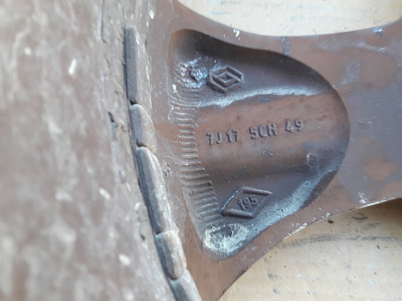 Recambio de llanta para renault megane iii coupe referencia OEM IAM 403000051RC 7J17 5CH49 5TORNILLOS