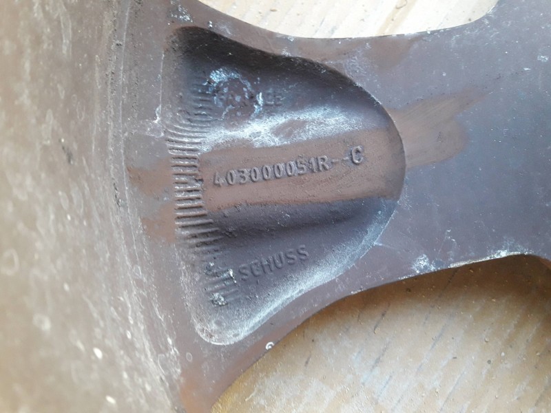 Recambio de llanta para renault megane iii coupe referencia OEM IAM 403000051RC 7J17 5CH49 5TORNILLOS