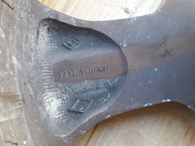 Recambio de llanta para renault megane iii coupe referencia OEM IAM 403000051RC 7J17 5CH49 5TORNILLOS