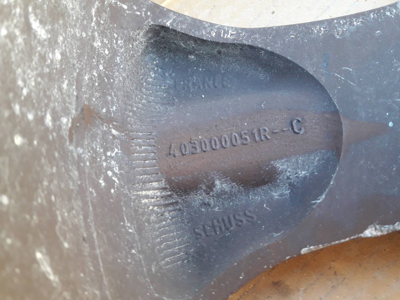 Recambio de llanta para renault megane iii coupe referencia OEM IAM 403000051RC 7J17 5CH49 5TORNILLOS