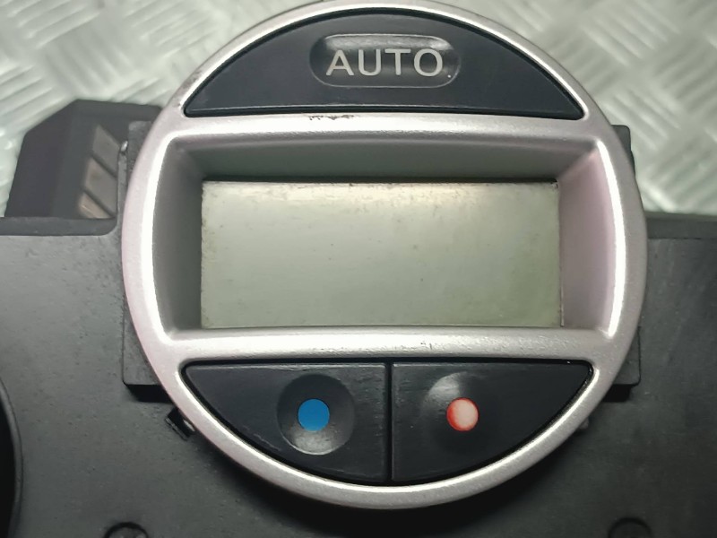 Recambio de mando climatizador para renault megane ii berlina 5p referencia OEM IAM 8200413906  