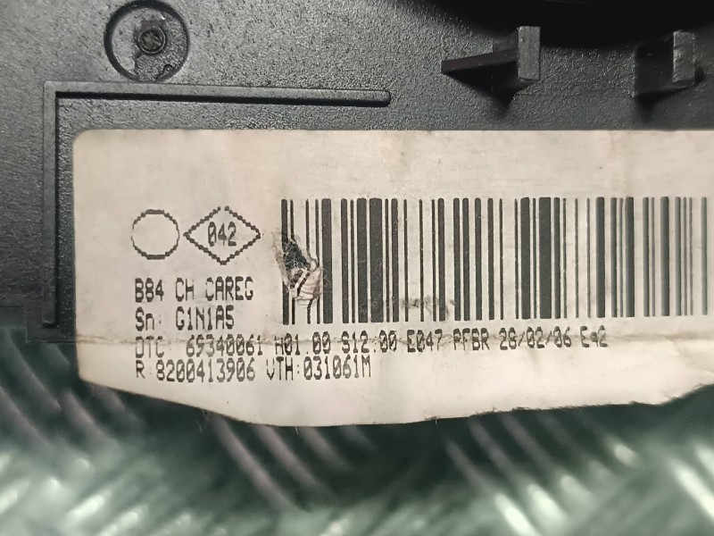 Recambio de mando climatizador para renault megane ii berlina 5p referencia OEM IAM 8200413906  