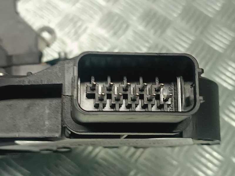 Recambio de cerradura puerta trasera izquierda para ford kuga (cbv) referencia OEM IAM 8V4AS26413EA  