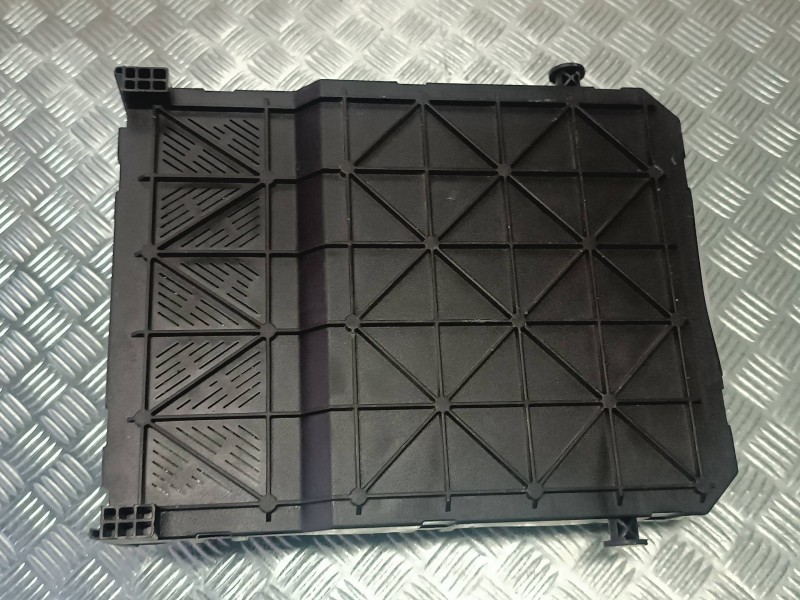 Recambio de caja reles / fusibles para peugeot 206 berlina referencia OEM IAM 9653667680 BSIE0200 S118085220E