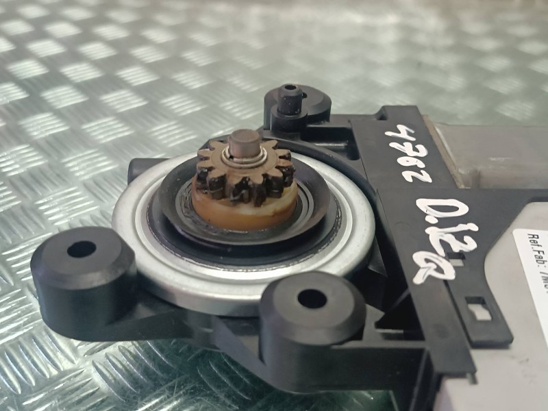 Recambio de motor elevalunas delantero izquierdo para ford kuga (cbv) referencia OEM IAM 7M5T14B533AE  