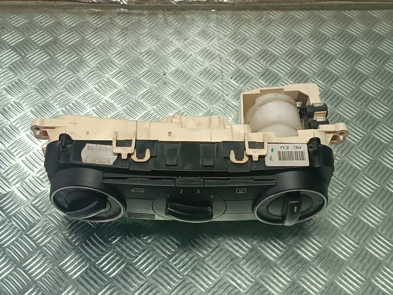 Recambio de mando calefaccion / aire acondicionado para mercedes-benz clase b (w245) referencia OEM IAM A1698301385 69780005 