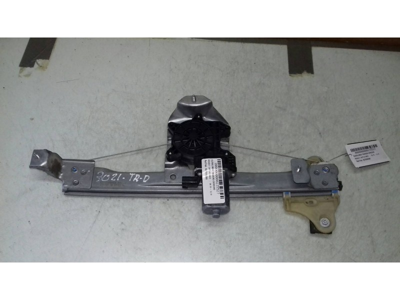 Recambio de elevalunas trasero derecho para renault captur xmod referencia OEM IAM 827009380 12800147101D ELECTRICO