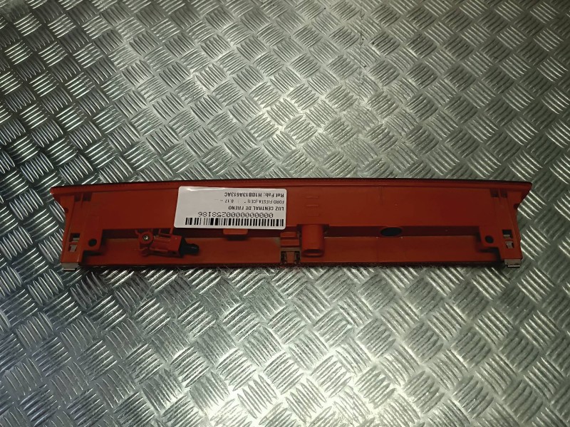 Recambio de luz central de freno para ford fiesta (ce1) referencia OEM IAM H1BB13A613AC  CONECTOR 2 PINES