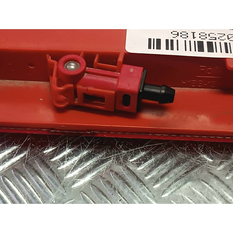 Recambio de luz central de freno para ford fiesta (ce1) referencia OEM IAM H1BB13A613AC  CONECTOR 2 PINES