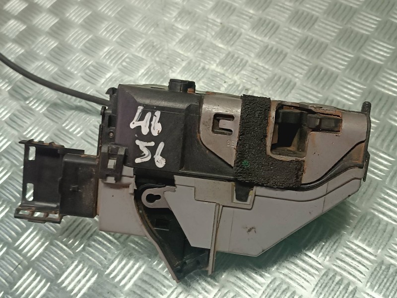 Recambio de cerradura puerta trasera izquierda para peugeot 3008 referencia OEM IAM 724539 NEGRO CONECTOR 6 PINES